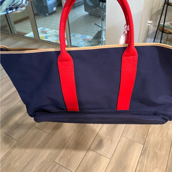 Vineyard Vines Deep Bay Tote with Red Handles - Picture 2 of 3